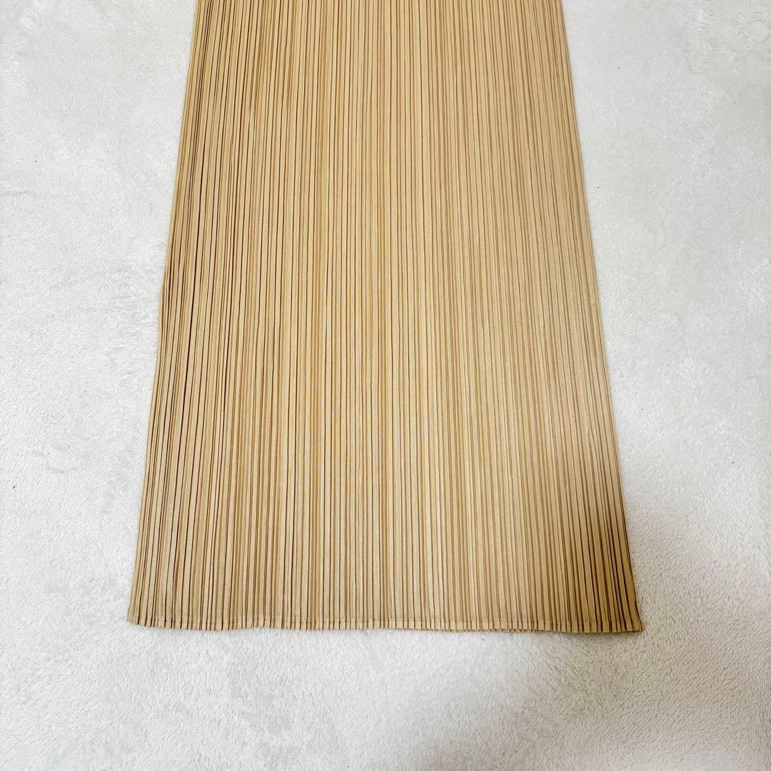 美品✨PLEATS PLEASE プリーツ　ロングワンピース　スリット　ベージュ
