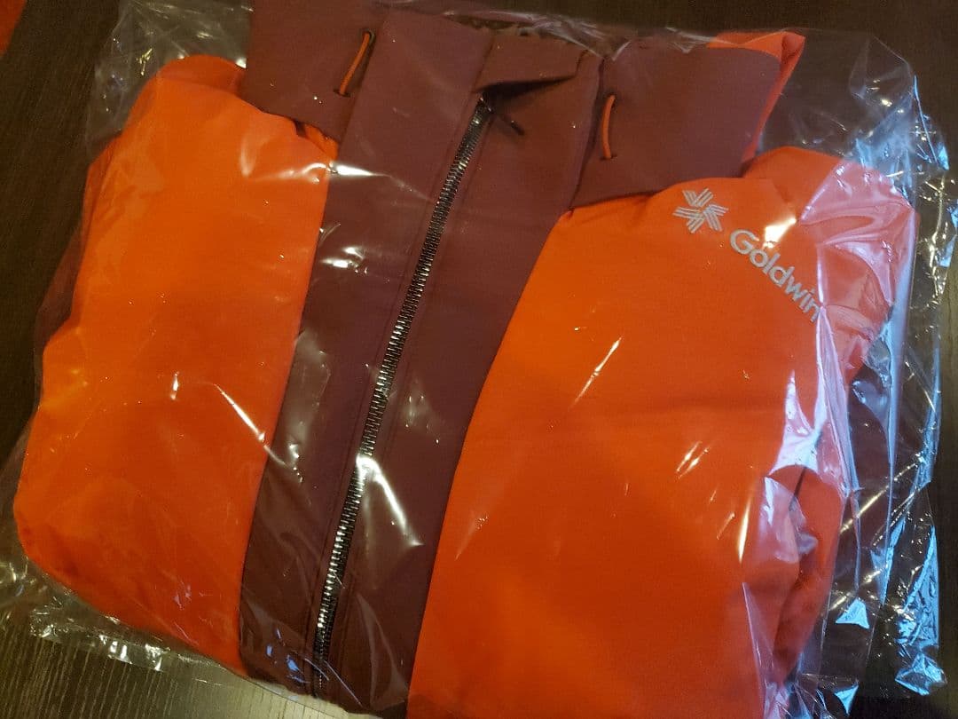 新品 GOLDWIN レディーススキージャケット