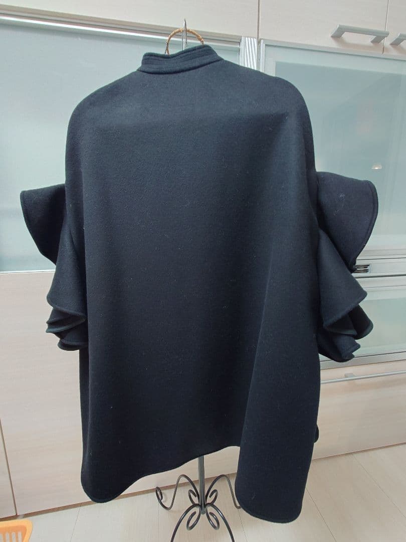 未使用　SYSORUS VEVIRED　ポンチョ　アウター　シソラス