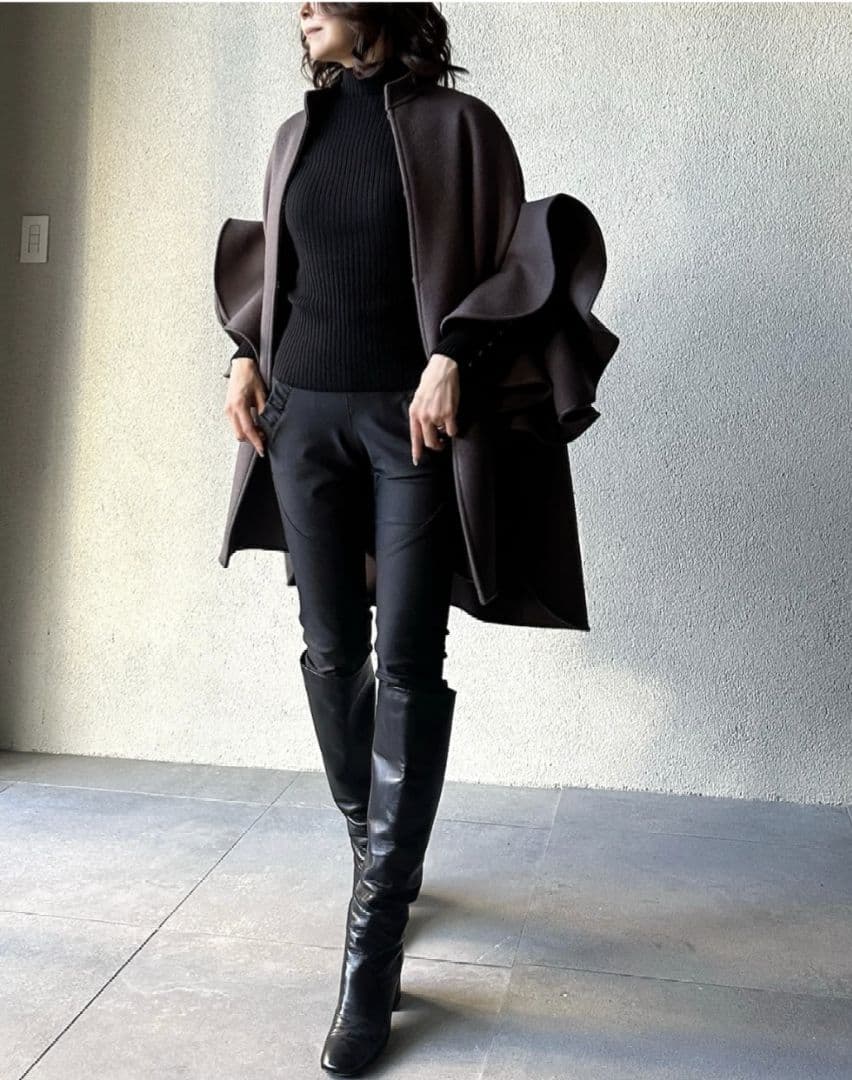 未使用　SYSORUS VEVIRED　ポンチョ　アウター　シソラス