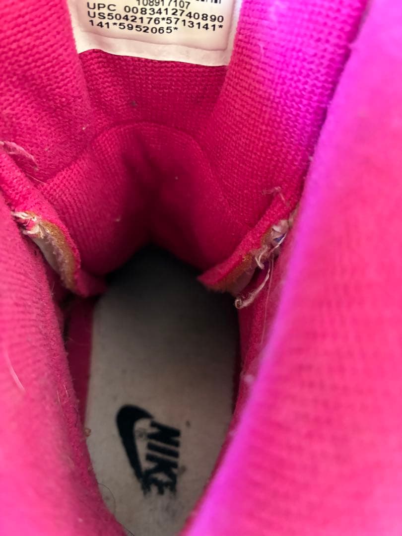 珍品　NIKE ハイカットスニーカー ヒール　24センチ