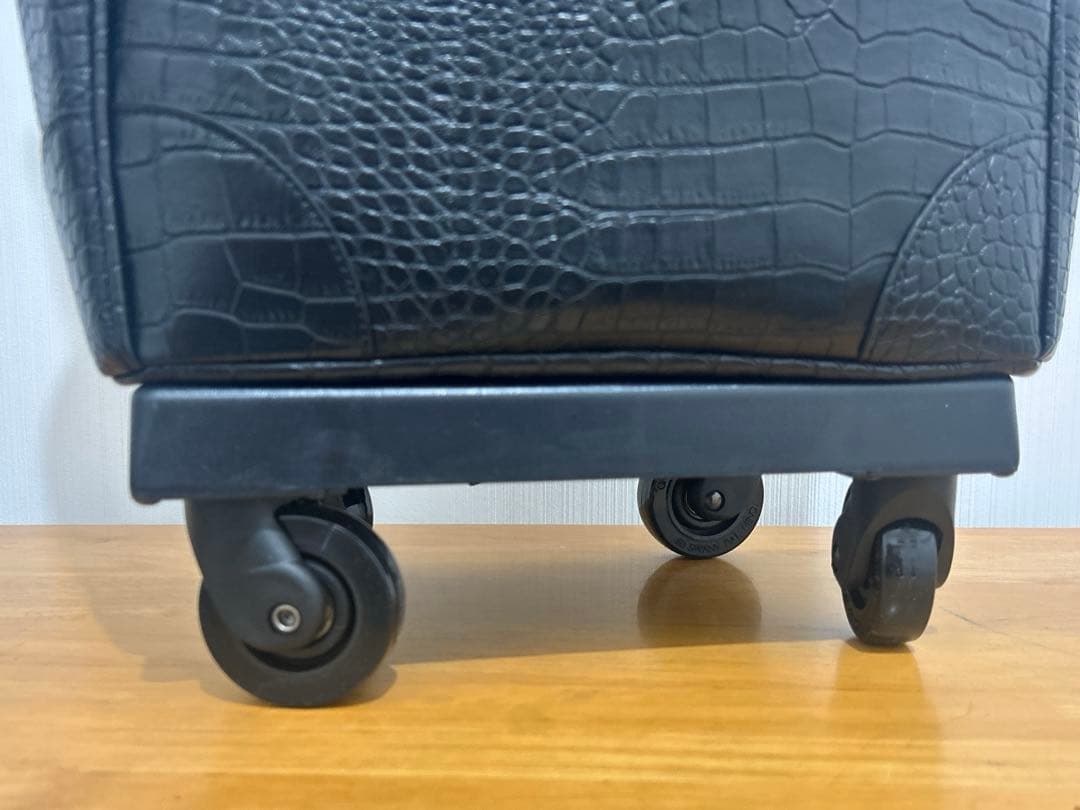 新品未使用　SWANY クロコ型押し キャリーバッグ 黒 ストッパー付き 美品