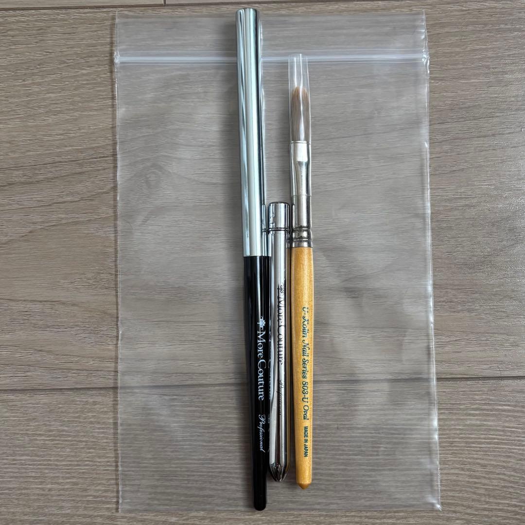 ネイル検定1級　More Couture スカルプチュアブラシ、アクリルパウダー