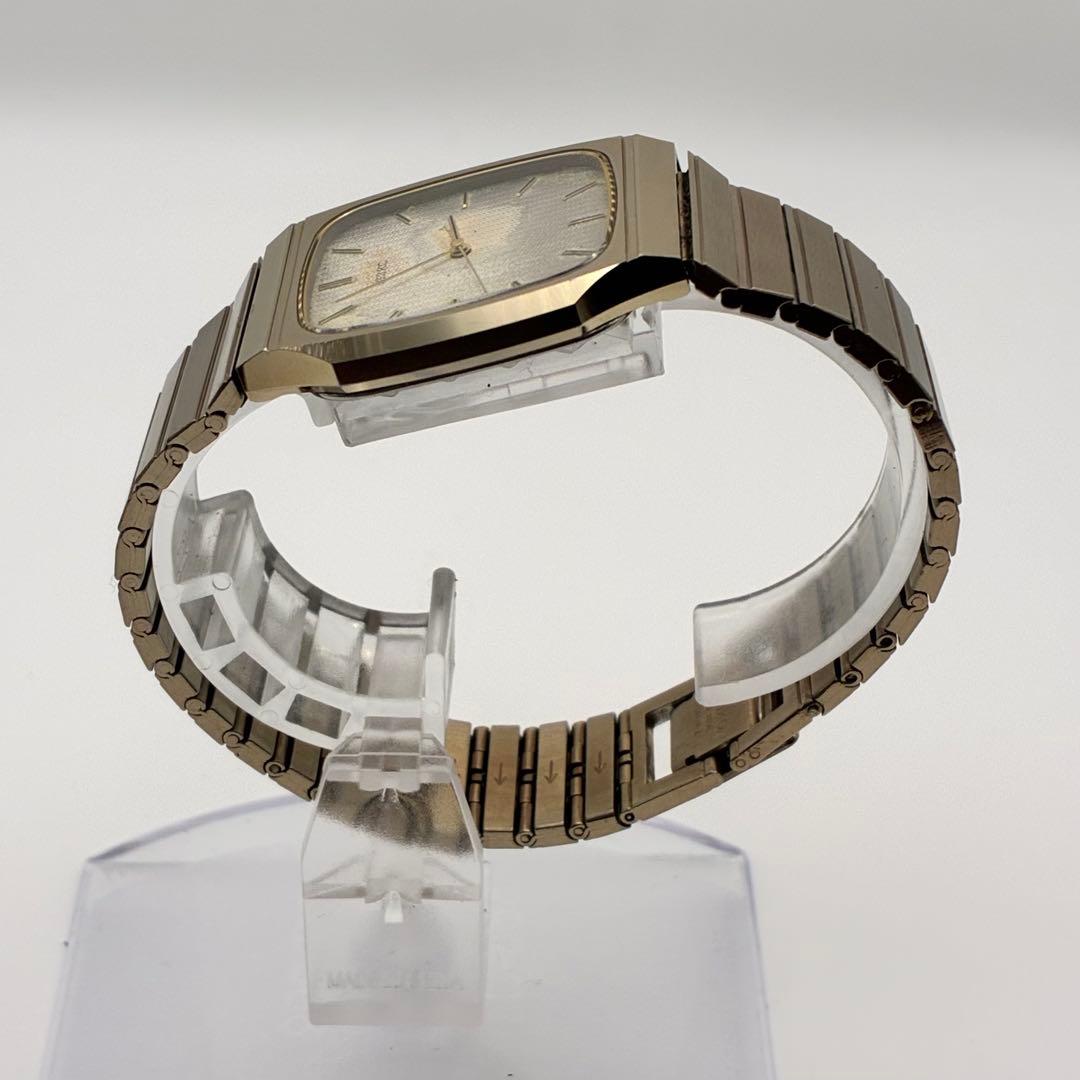 SEIKO セイコー　ドルチェ　腕時計　クォーツウォッチ　スクエア　ゴールド