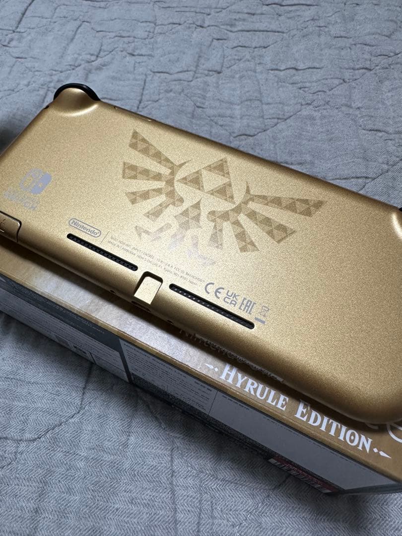 ユウ様Switch Switch Lite本体 ハイラルエディション　ケース付き