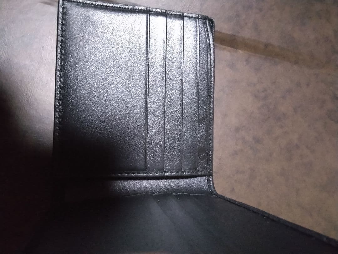 GUCCI 二つ折り財布 ブラック　エンブロイダリー　ブレード　刺繍