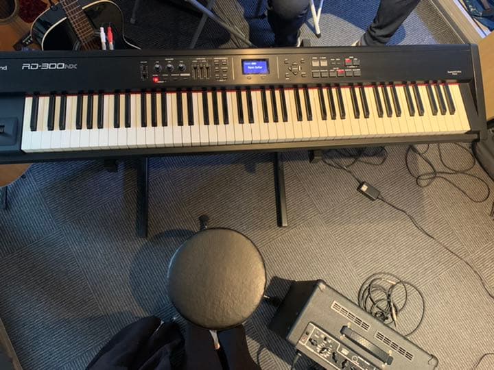 T*H【美品】Roland RD-300NX