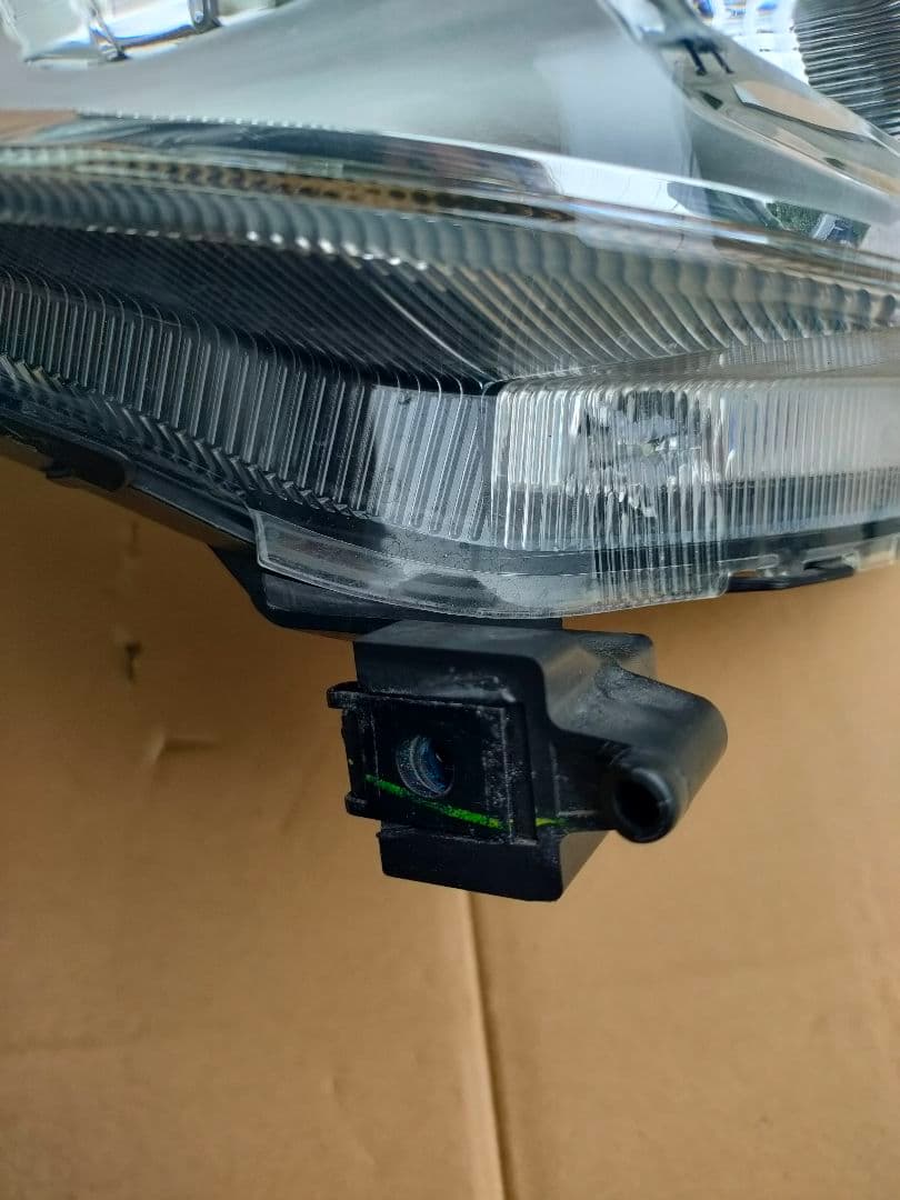 サイト　日産 クリッパー DR17V 運転席側 右ヘッドライト