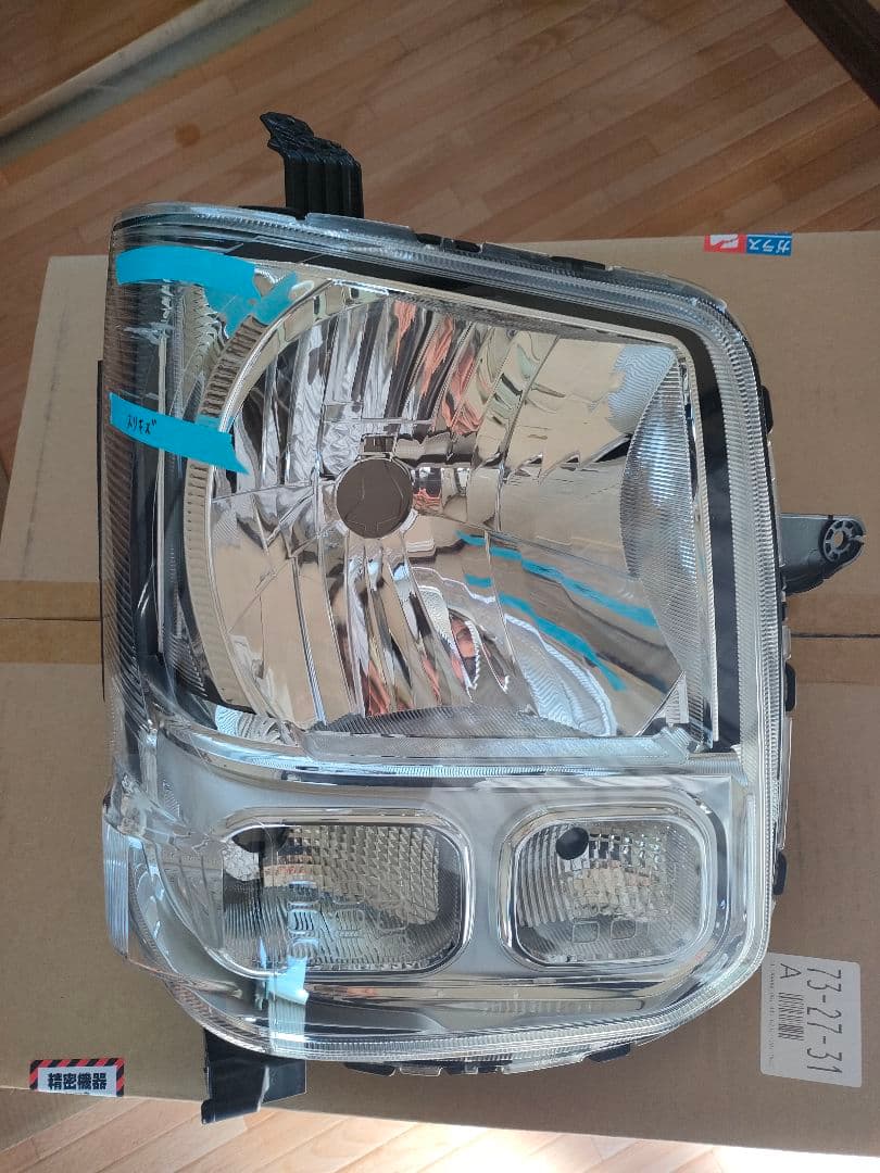 サイト　日産 クリッパー DR17V 運転席側 右ヘッドライト