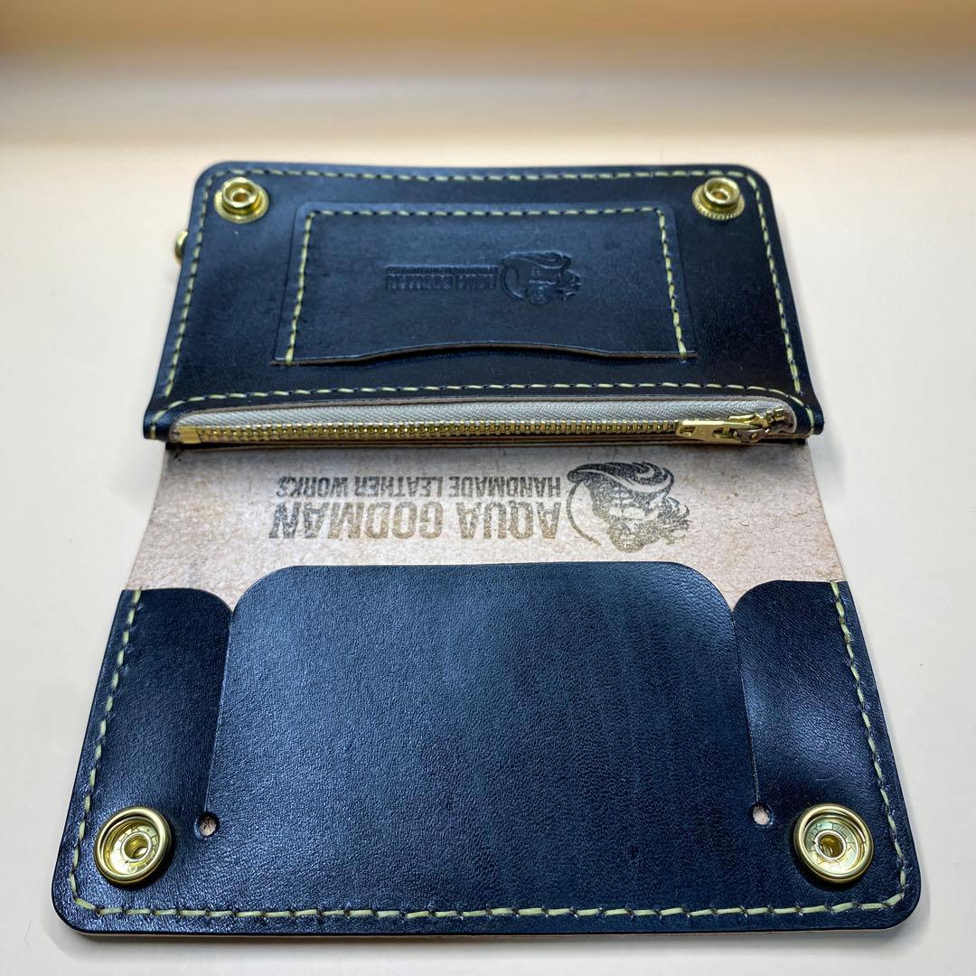 【値下】【無骨×上質】3層 丘染めブラック／ミドルトラッカーウォレットMTW