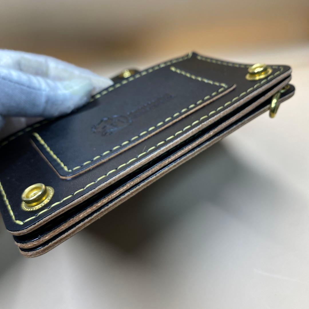 【値下】【無骨×上質】3層 丘染めブラック／ミドルトラッカーウォレットMTW