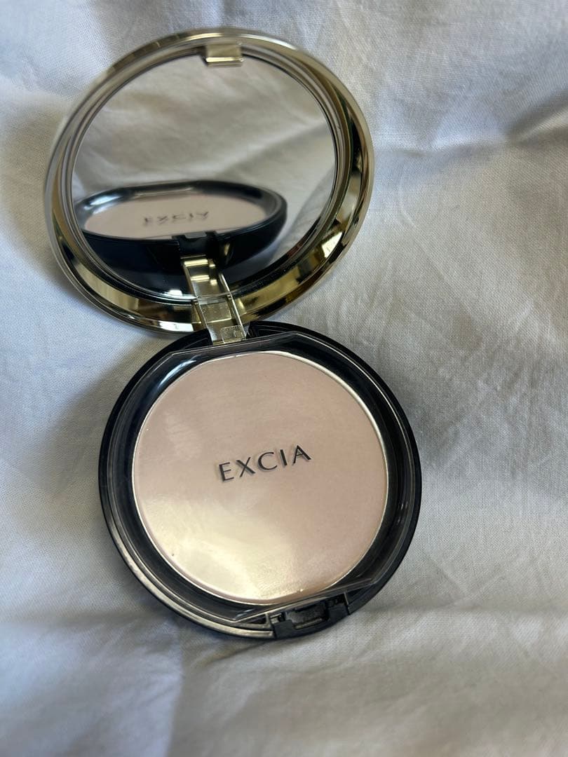 EXCIA プレストパウダー ピンク系 【7月末迄出品中】