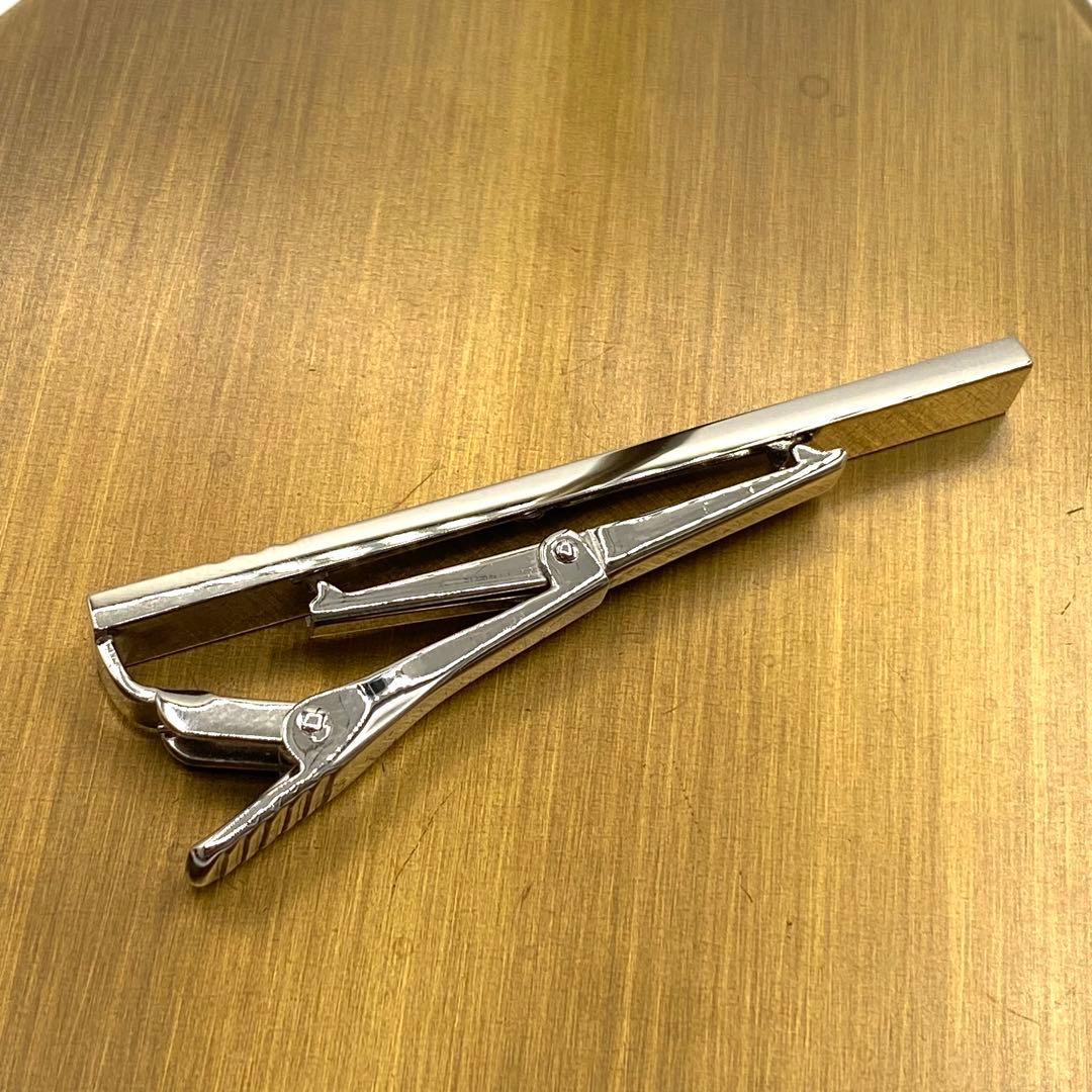 極美品　BURBERRY BLACK LABEL ネクタイピン　シルバー　箱付き