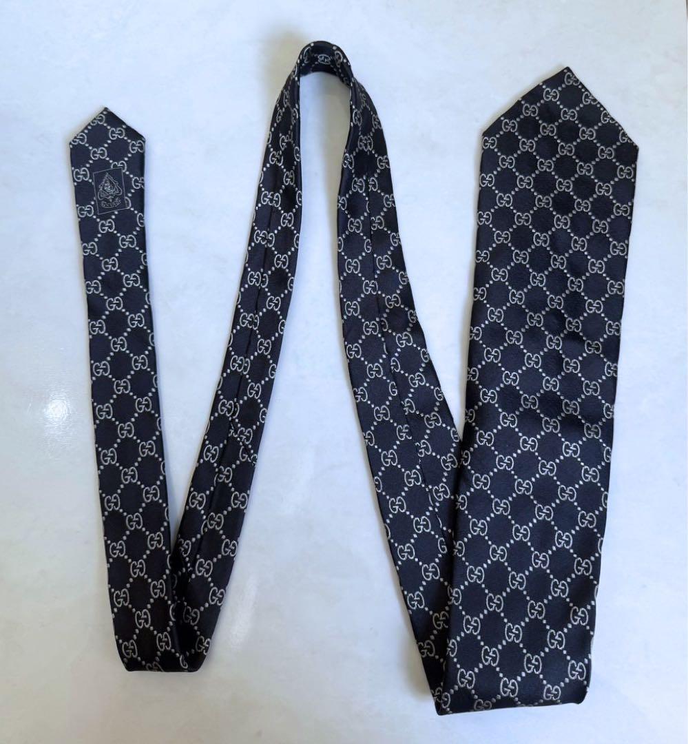 美品　GUCCI ネクタイ　ブラック　総柄　GG柄　定価約3万円