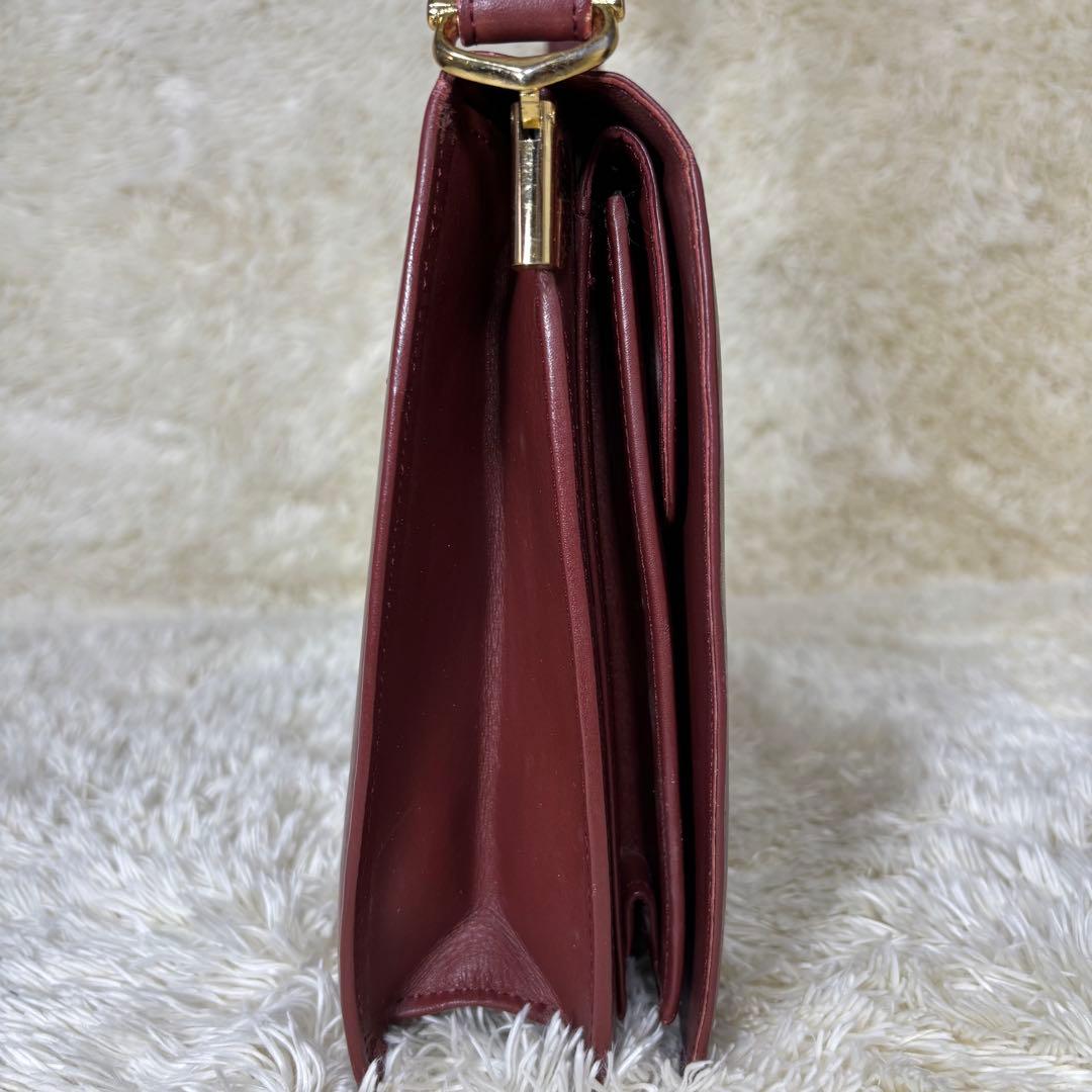 極美品　カルティエ　ショルダーバッグ　マスト ドゥ　レザー　レッド　ロゴ　肩掛け