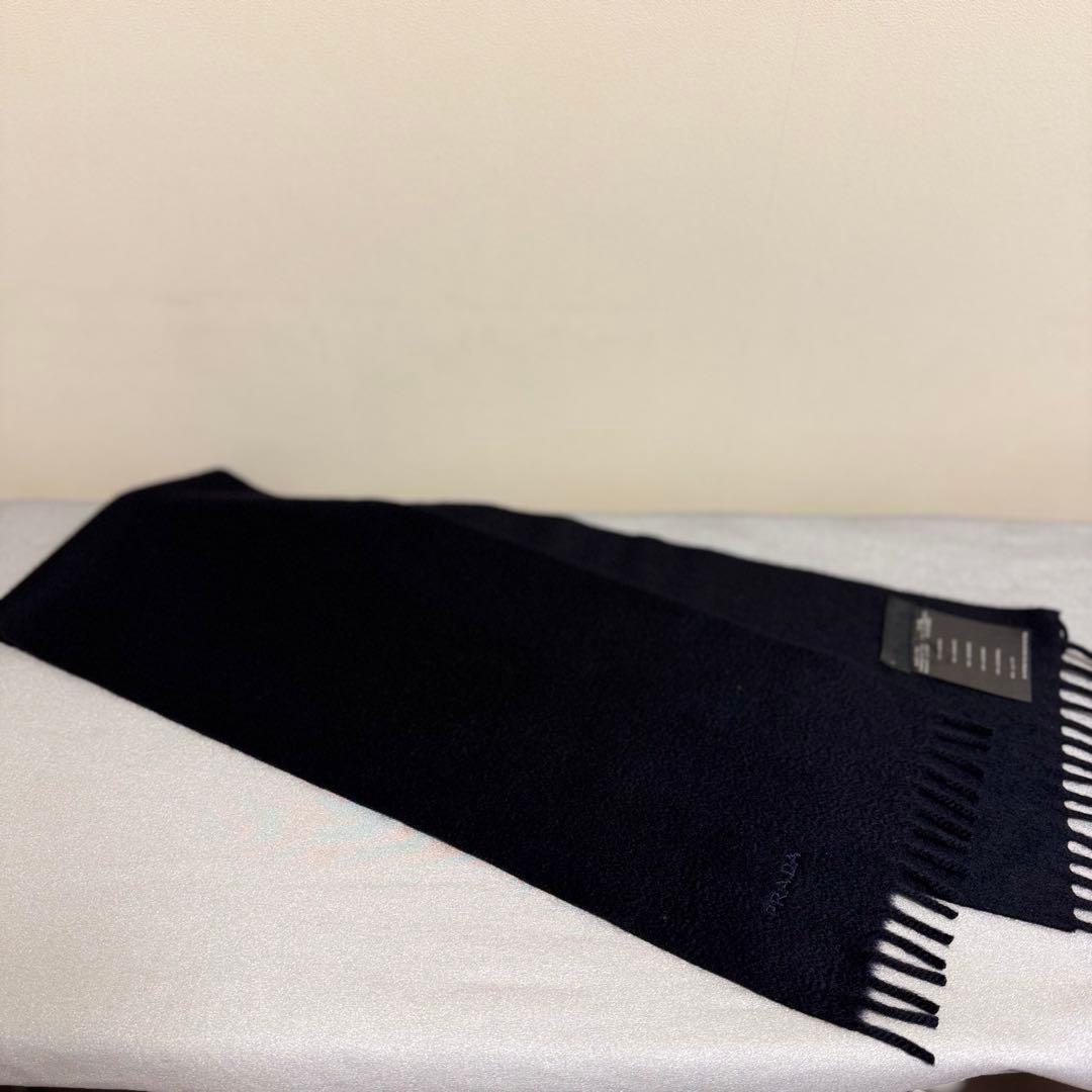 PRADA ネイビーカシミヤ マフラー（美品）