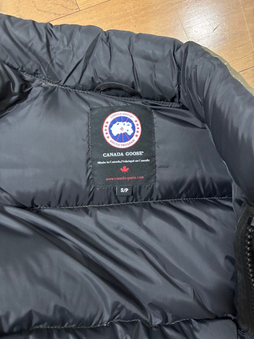   ダウンベスト オリーブグリーン