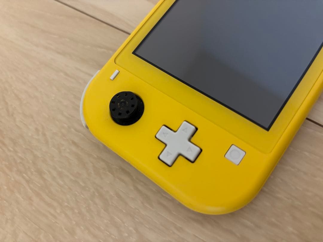 Nintendo Switch Light イエロー 充電器付き