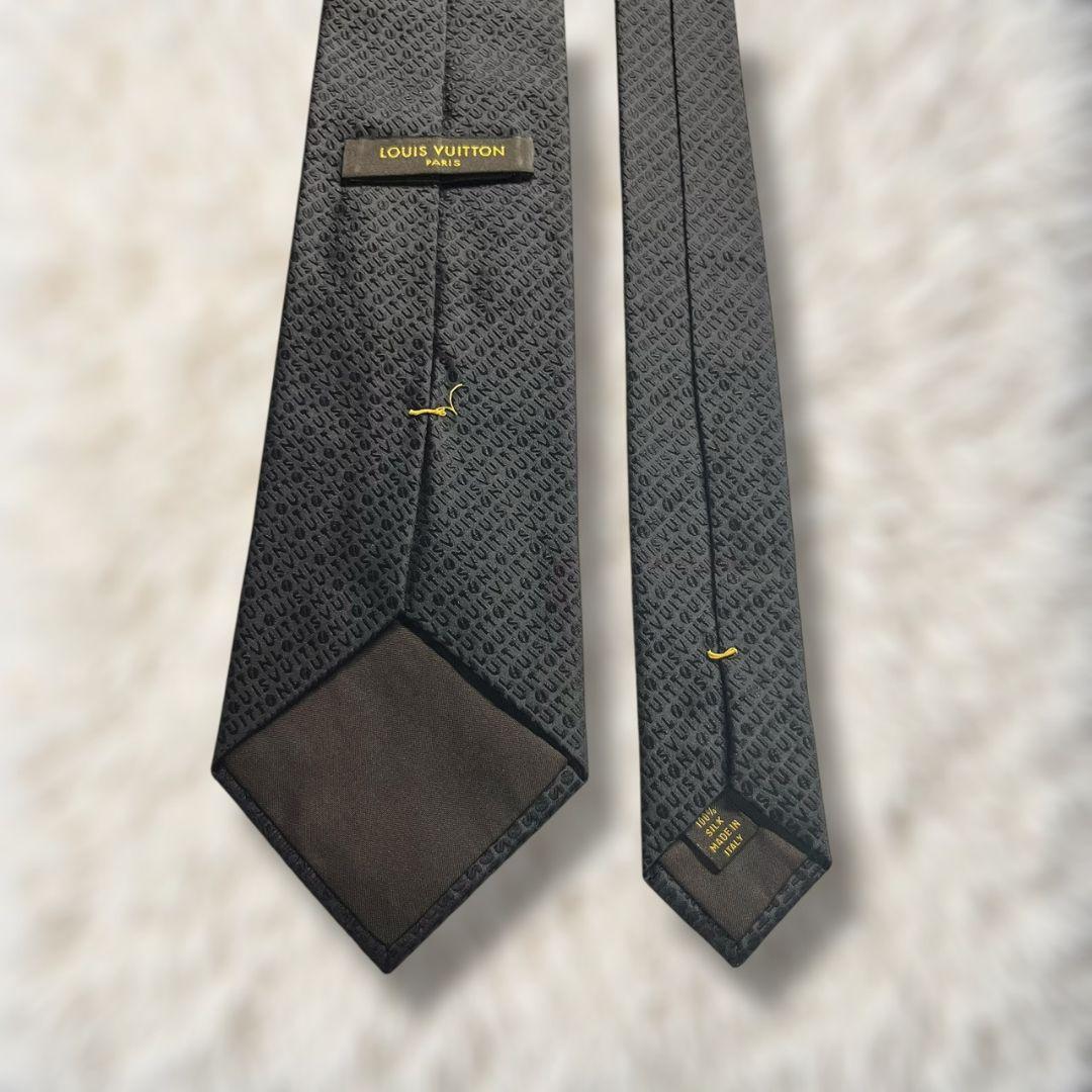 【未使用級✨】ルイヴィトン ソリッドタイ風 文字総柄 黒 モノトーン ジャガード