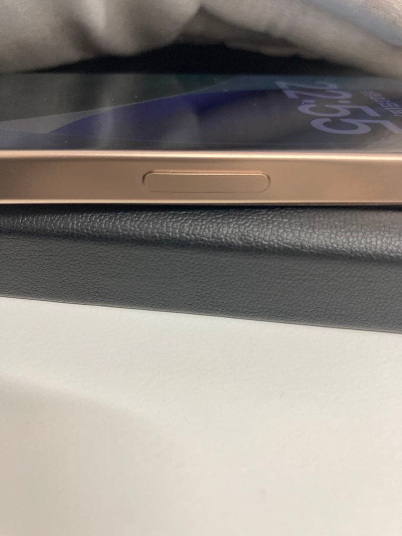 極美品　iPhone 16 Pro 256GB SIMフリー