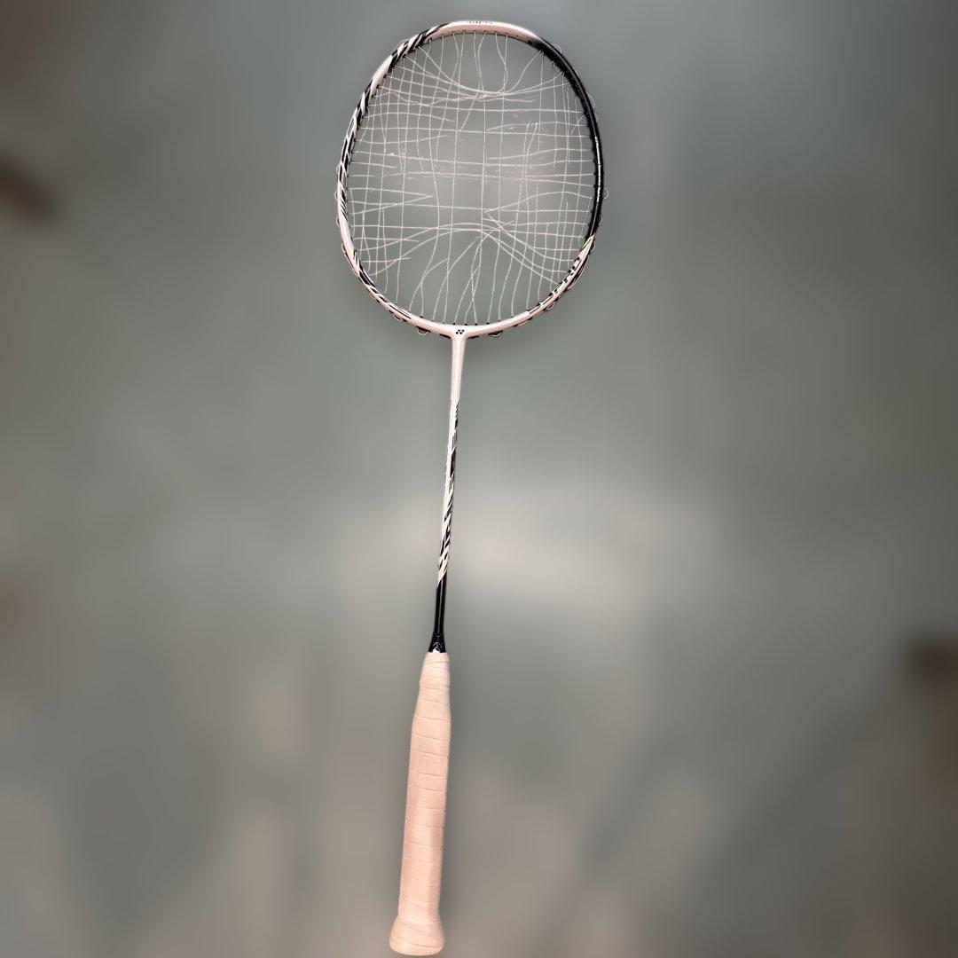 アストロクス99プロ　バドミントンラケット　値下げ交渉可能です