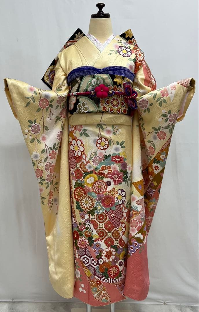 振り袖　振り袖　長襦袢付　成人式　金彩加工　刺繍入り　669