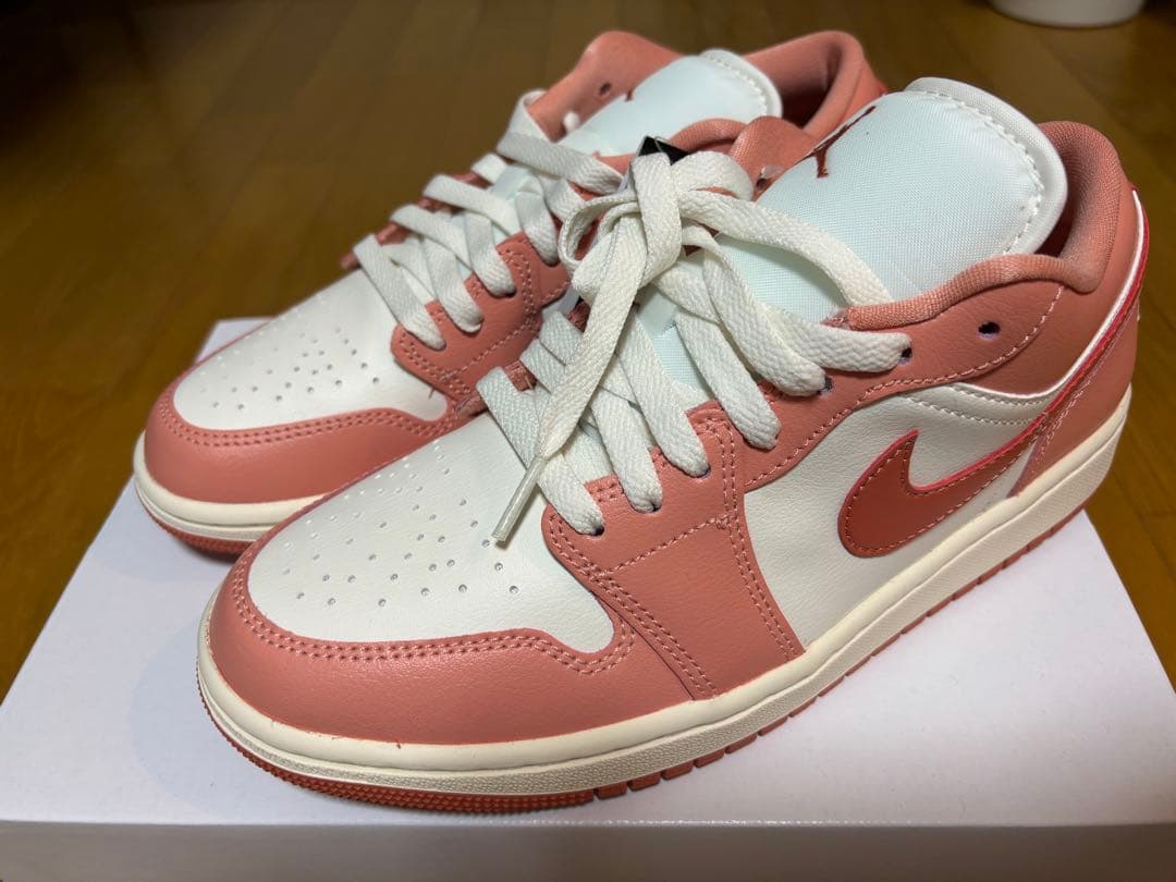 【新品未使用】NIKE エアジョーダン 1 Low