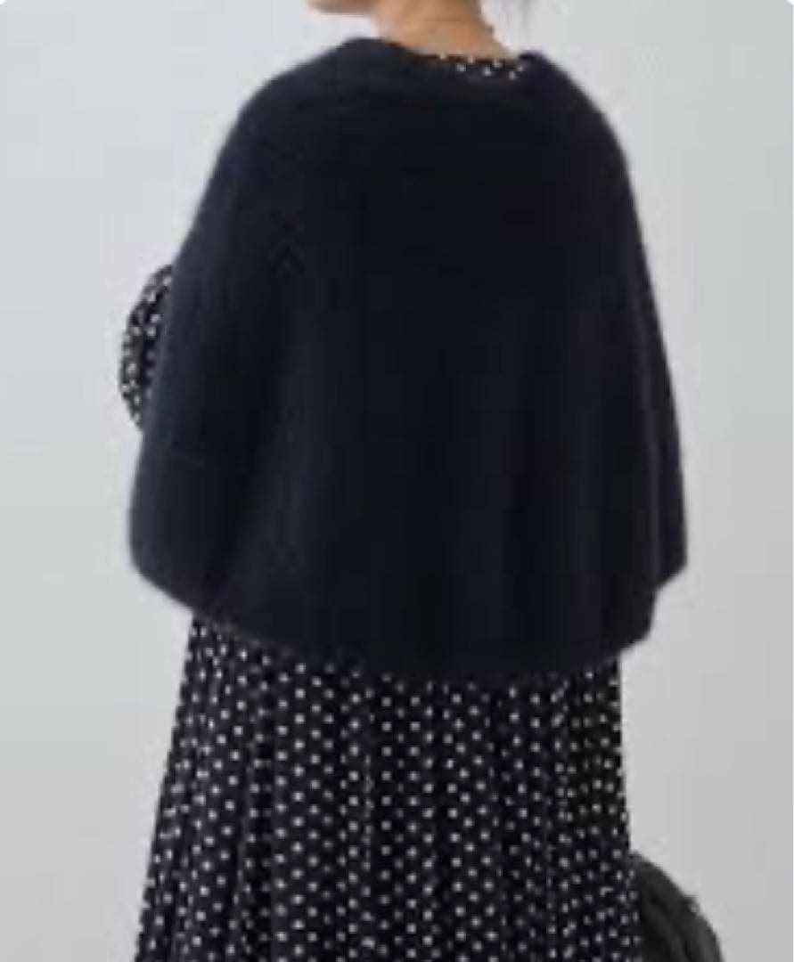 【新品・完売】BEARDSLEYファーニットポンチョ・黒