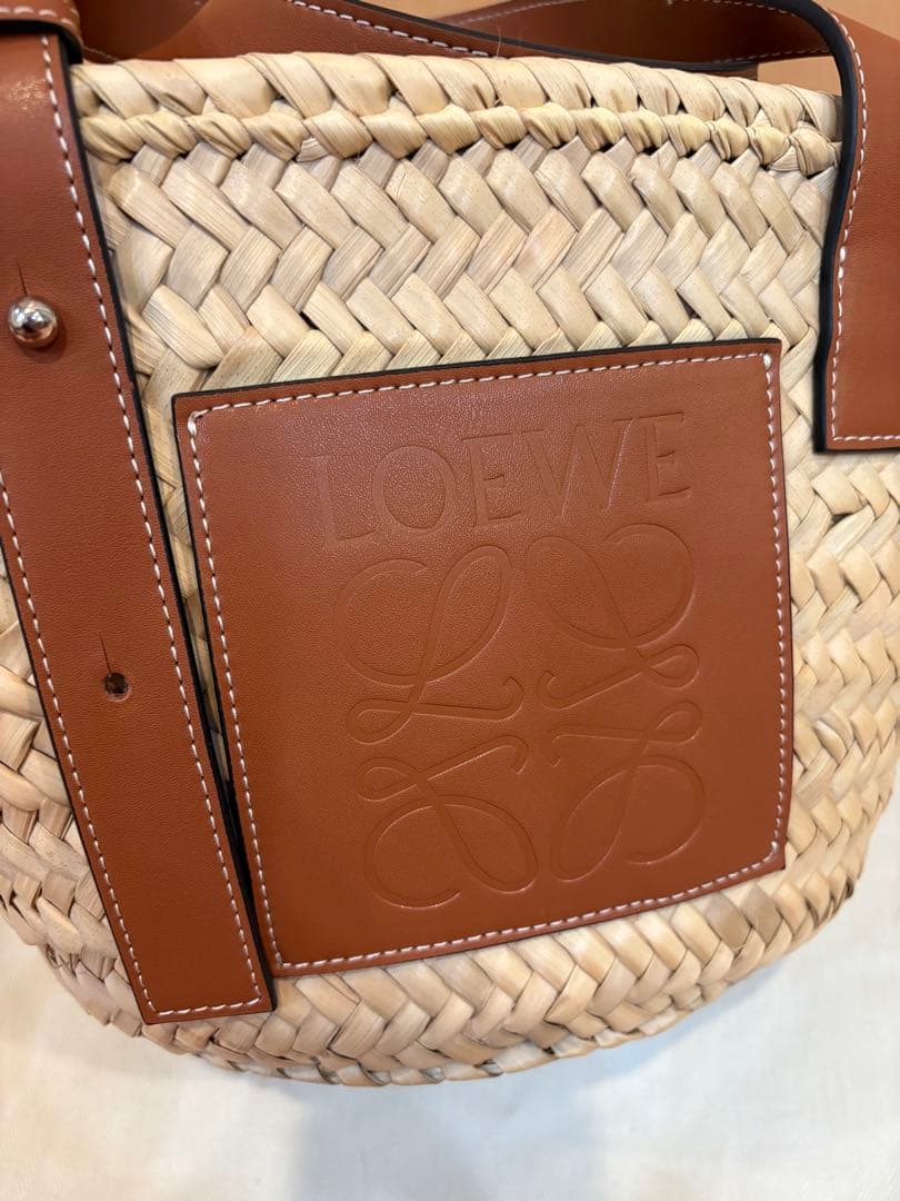 LOEWE ベージュ ストロートートバッグsmall