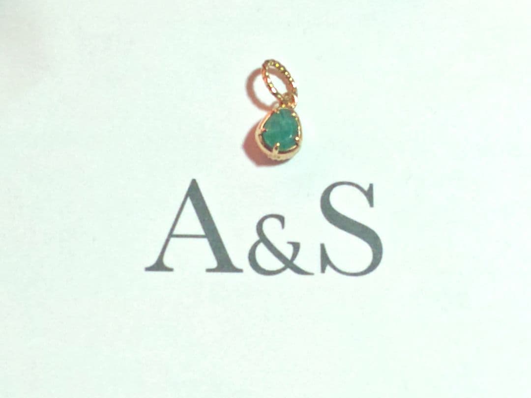 アガット agete K10ゴールド エメラルドリバーシブルチャーム ネックレス