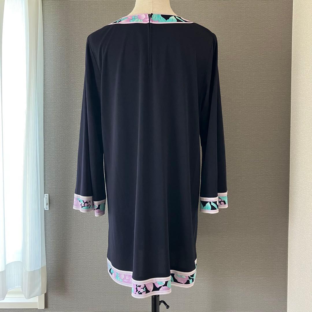 近年美品　レオナール 大きいサイズ44 チュニック　カンカン　花柄