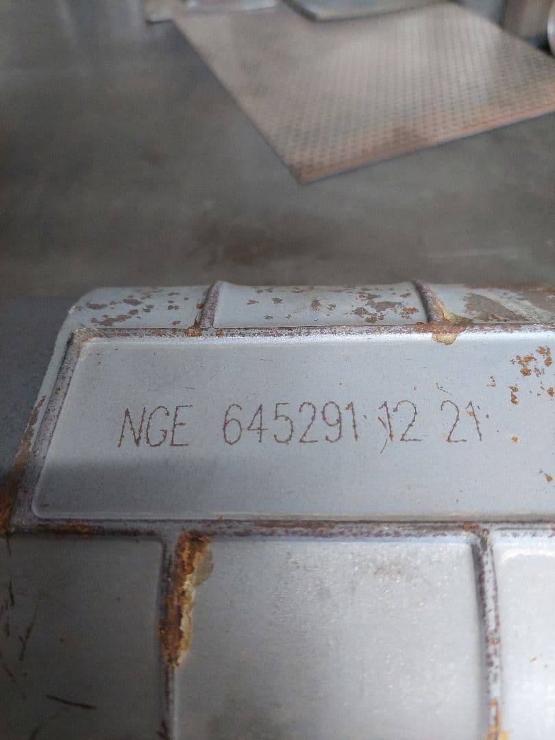 ★07yエスカレード触媒タホサバーバンエクスプレスユーコン★