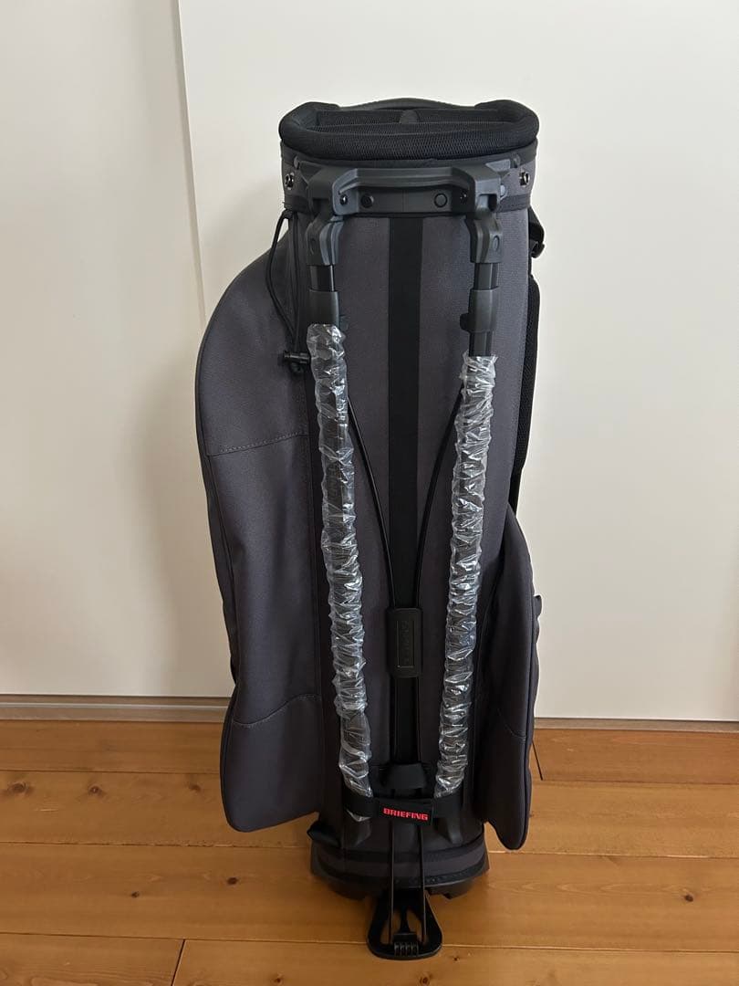 BRIEFING グレー キャディバッグ ヘッドカバー付き