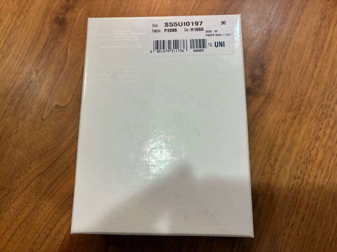 確実正規品！メゾンマルジェラ　コンパクトウォレット　財布　カード&箱あり