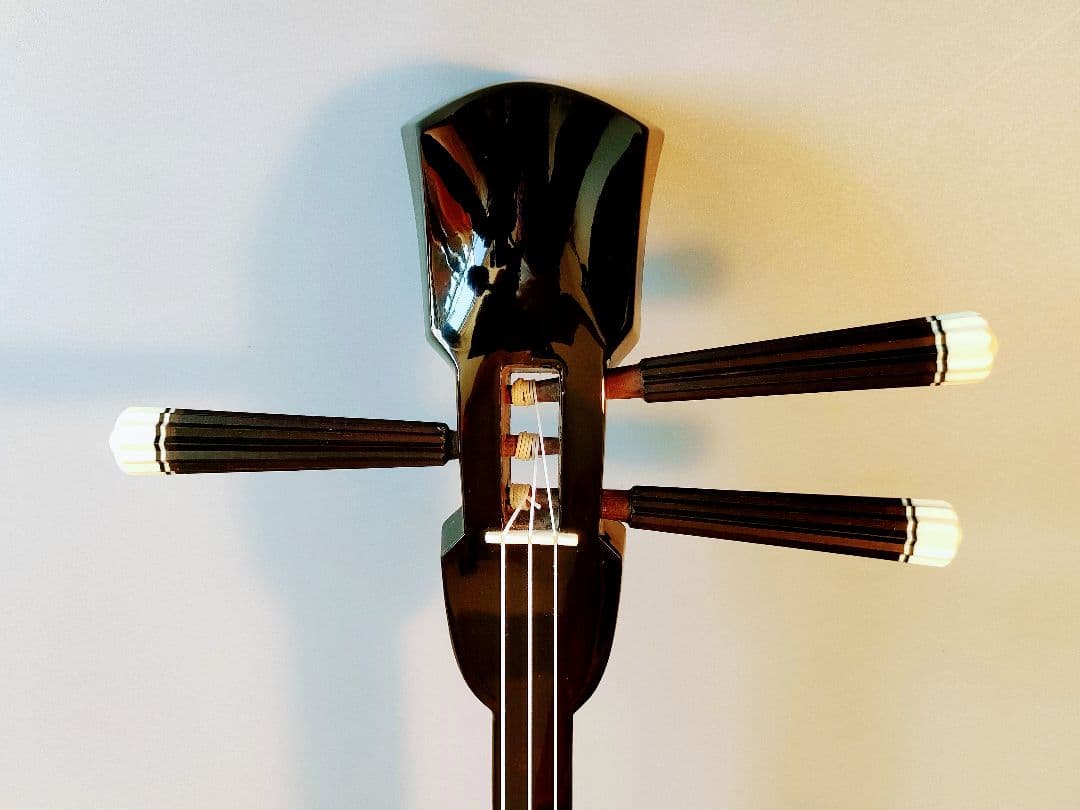 6B 名工平良昌則氏作 八重山黒木ウジラミ材 与那城型三線