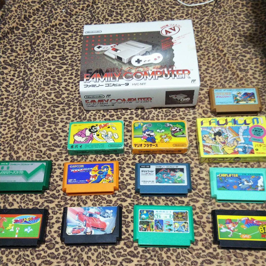 newファミコン本体と希少な箱付き説明書付きマリオブラザーズ他