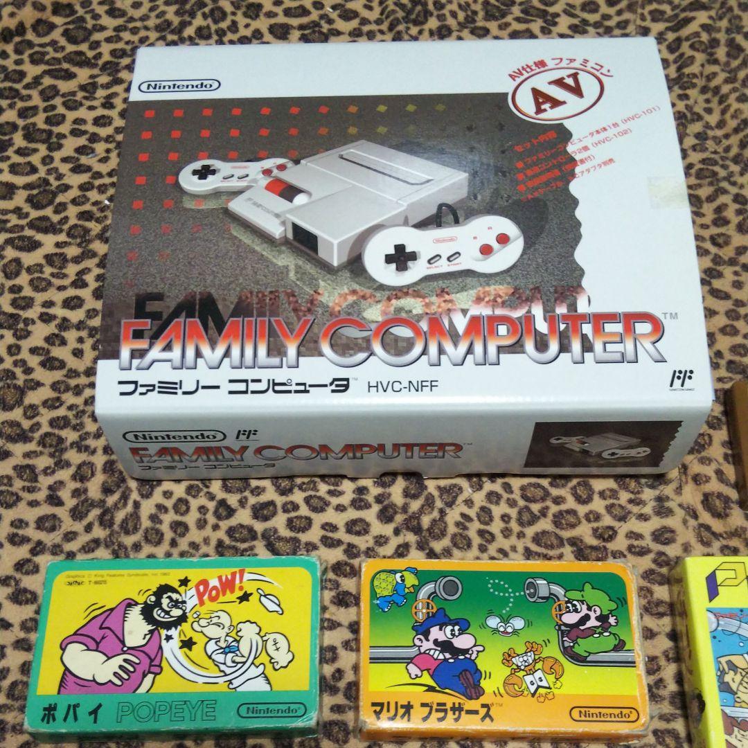 newファミコン本体と希少な箱付き説明書付きマリオブラザーズ他