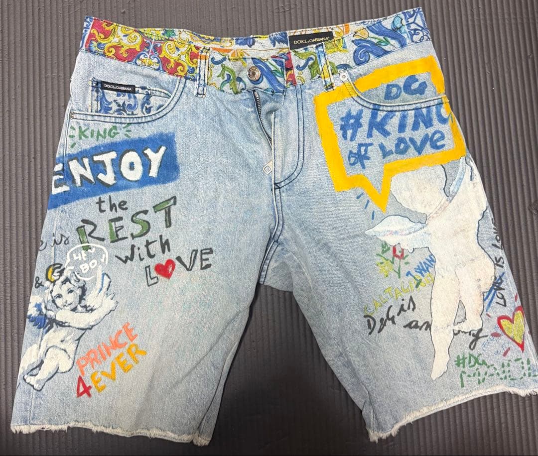 Dolce & Gabbana グラフィティ ショートパンツ