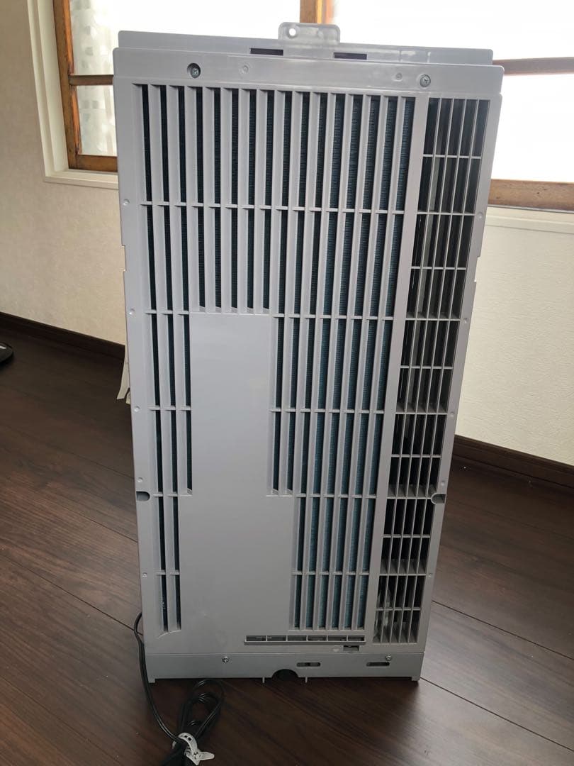 k-style 動作確認済みトヨトミ 窓用エアコン ホワイト リモコン付き