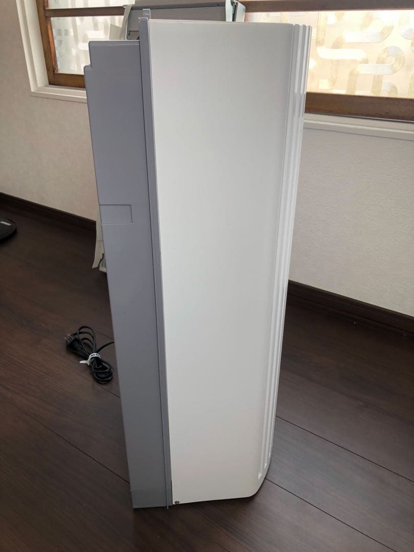 k-style 動作確認済みトヨトミ 窓用エアコン ホワイト リモコン付き