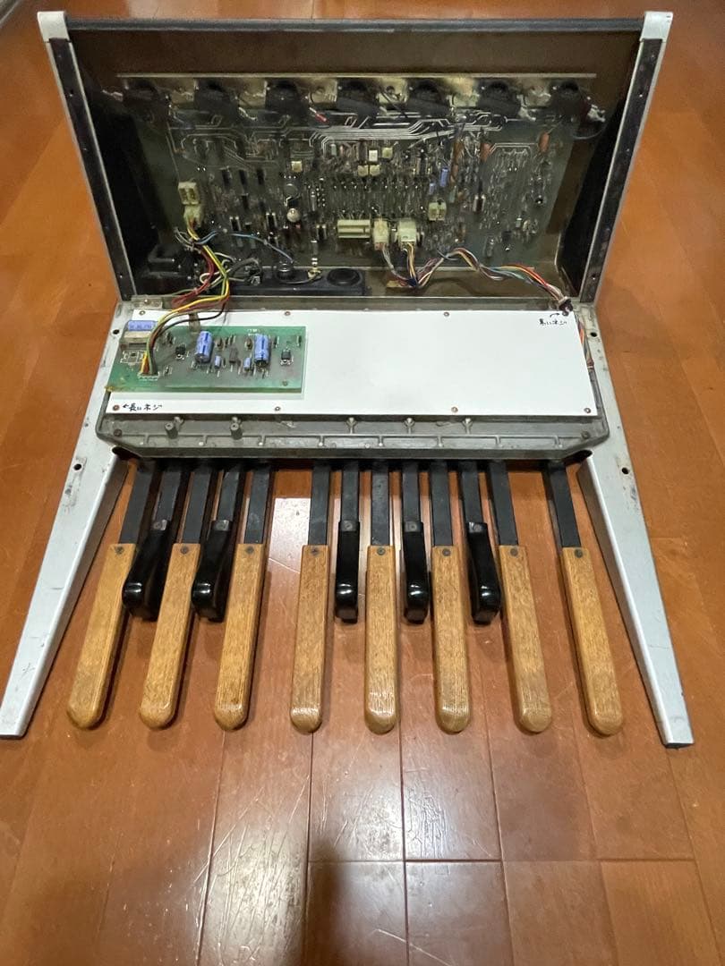 ムーグ タウラス I （ベースペダルシンセ）