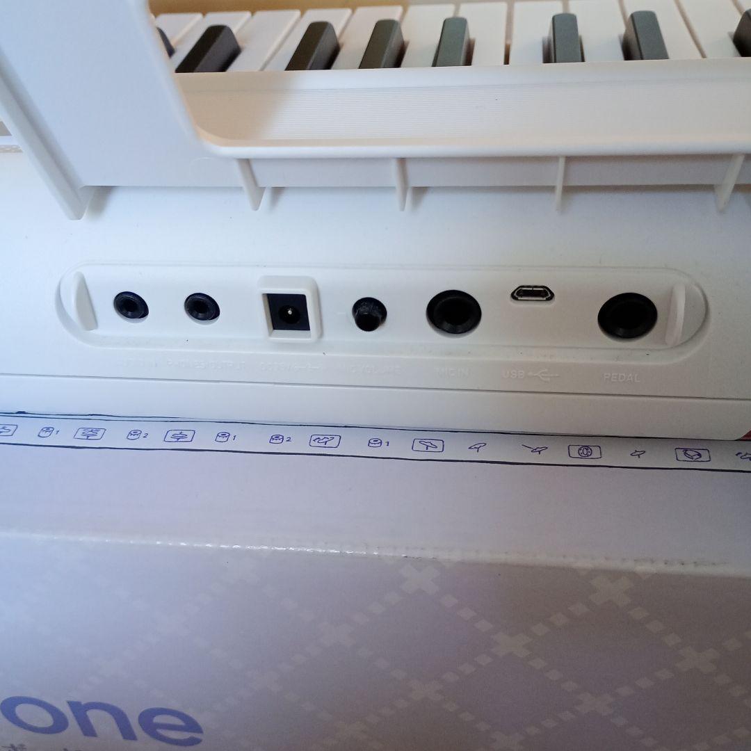 光ナビゲーションキーボード　CASIO LK-330　電子ピアノ