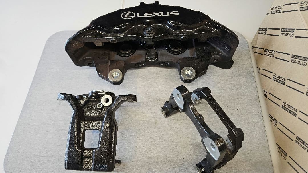 ゆ*う様 レクサス　RX500h 純正ブレーキキャリパー