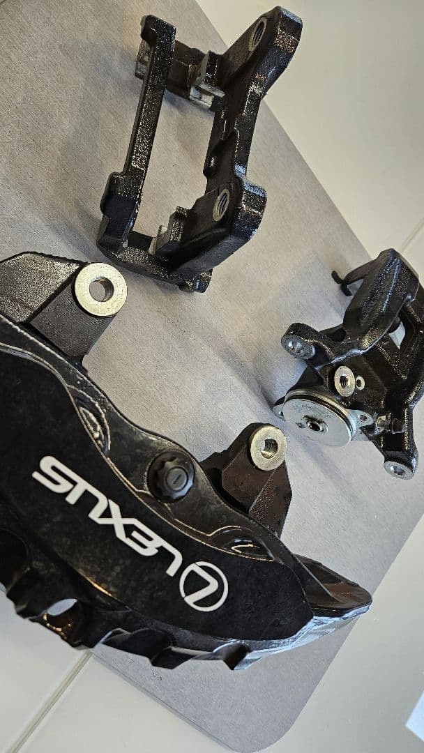 ゆ*う様 レクサス　RX500h 純正ブレーキキャリパー