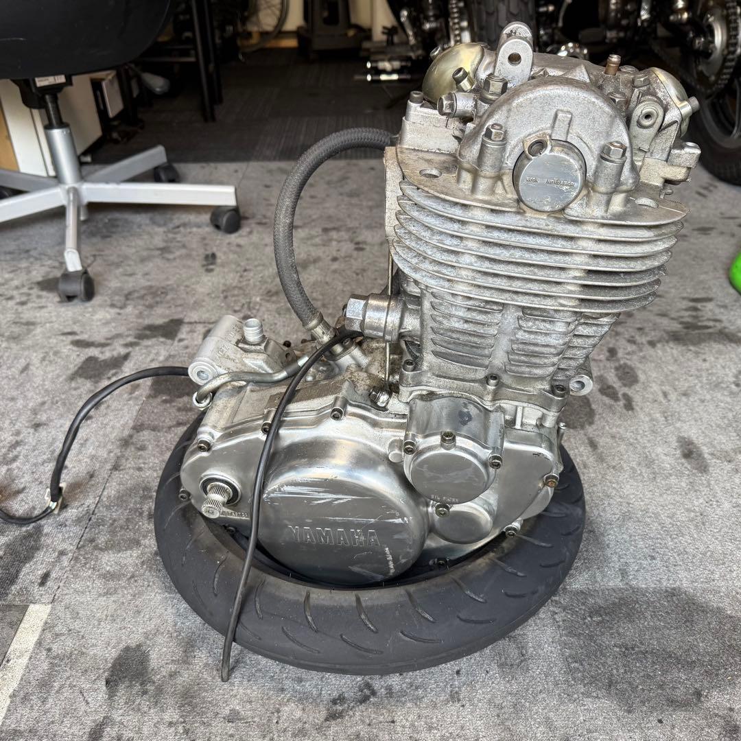 SR400 2H6 エンジン本体