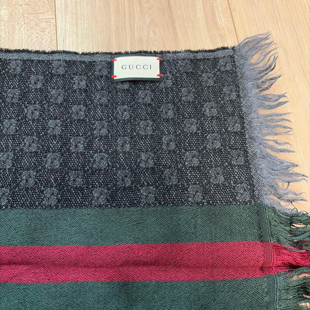 GUCCI ロゴ入りマフラー ブラック