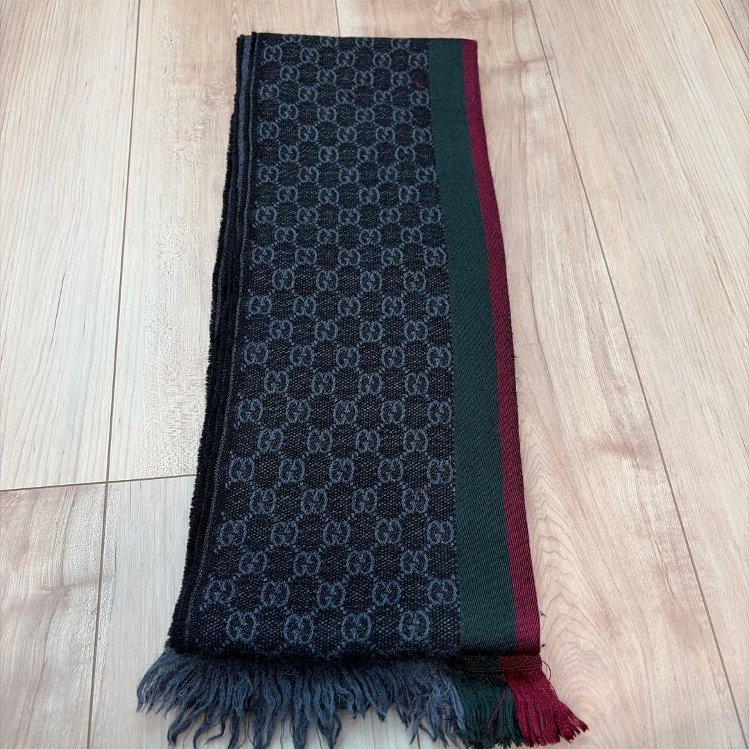 GUCCI ロゴ入りマフラー ブラック