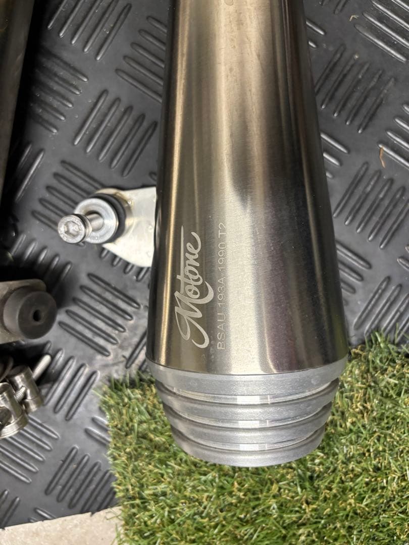 Motone マフラー SATURN V 空冷 Bonneville T100