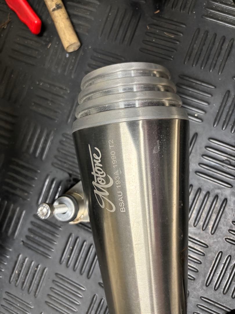 Motone マフラー SATURN V 空冷 Bonneville T100