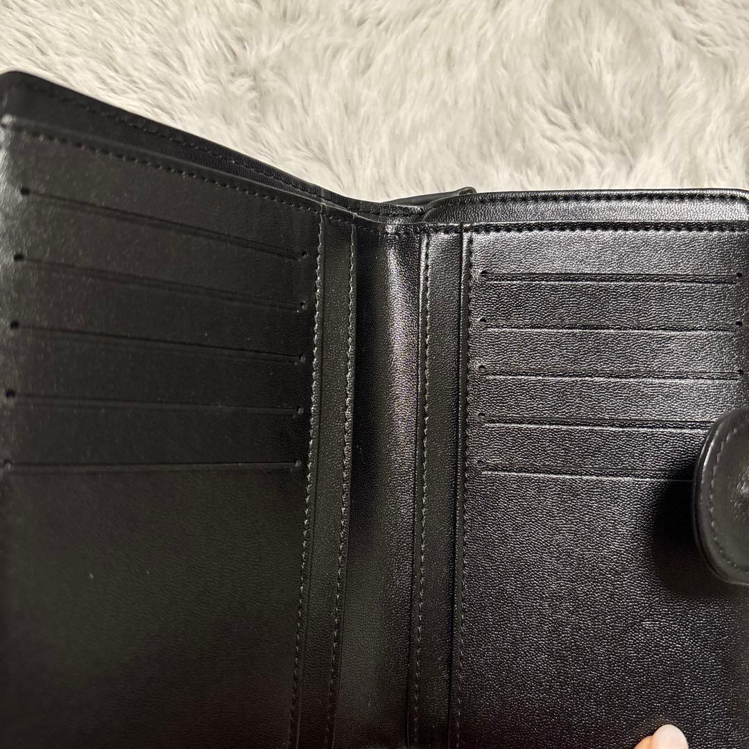 CHANEL ノベルティブラックレザー 二つ折り財布